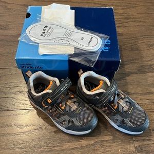 BRAND NEW stride rite boys sneakers